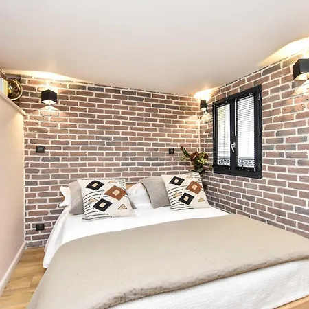 Magnificent Apartment- 2br-6p - Republique Paris