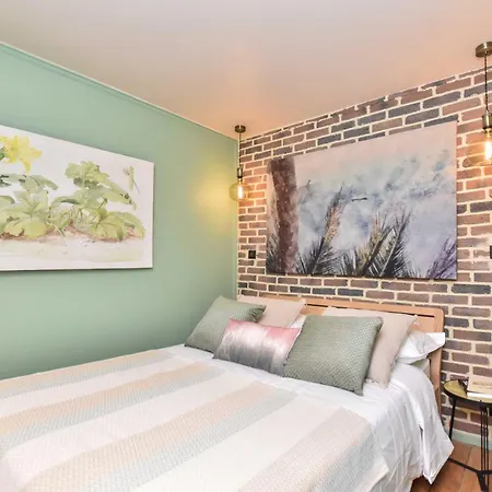 Magnificent Apartment- 2br-6p - Republique * Parigi
